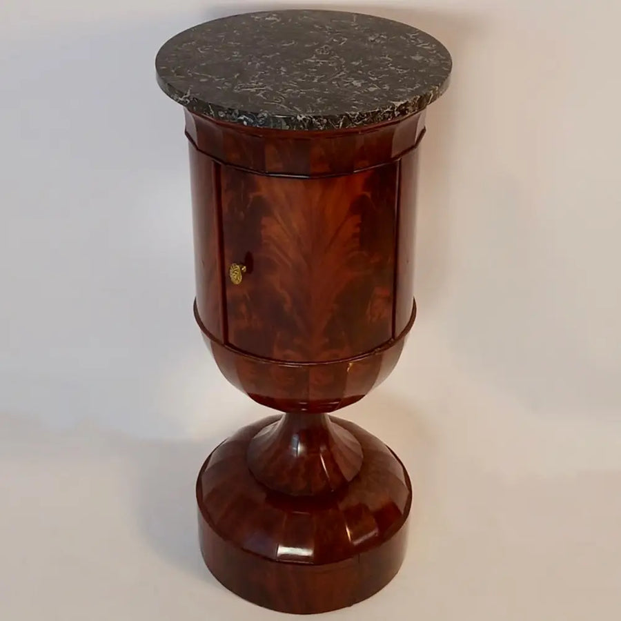 Vasentrommeltisch in Mahagoni um 1830 - Möbel