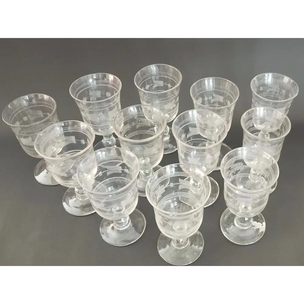 Set aus 11 Weingläsern in Tulpenform um 1860 - Sammlerstücke