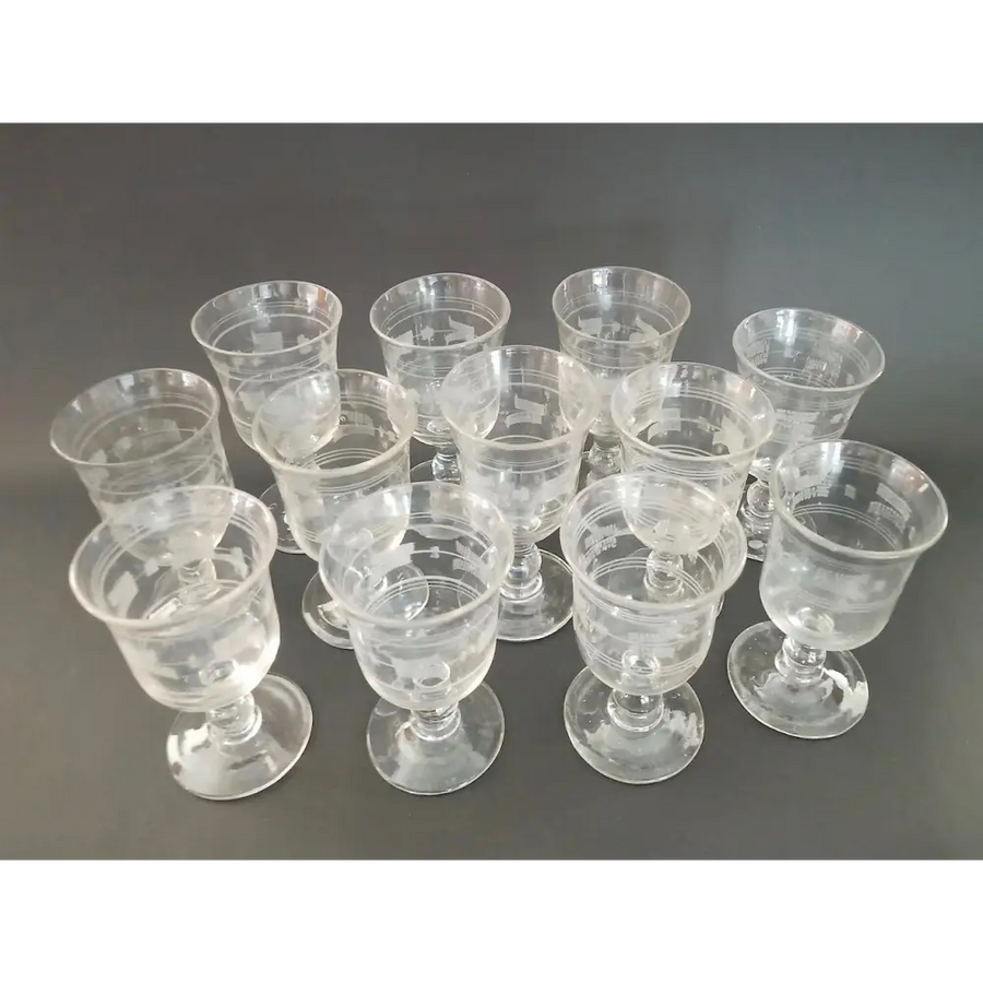 Set aus 11 Weingläsern in Tulpenform um 1860 - Sammlerstücke